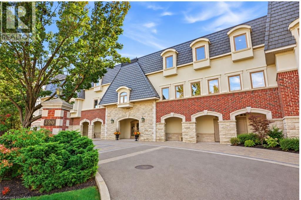 390 UPPER MIDDLE Road Unit# 301