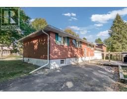 Living room - 2015 Elderwood Drive, Sudbury, ON P3B2A7 Photo 7