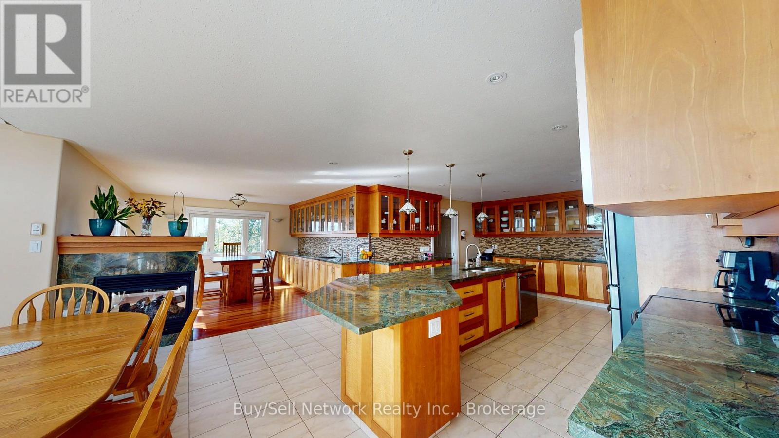 29 NURSE AVENUE - 12