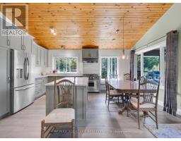 Bedroom 3 - 1435 Falkenburg Road, Muskoka Lakes), ON P1L1X4 Photo 6