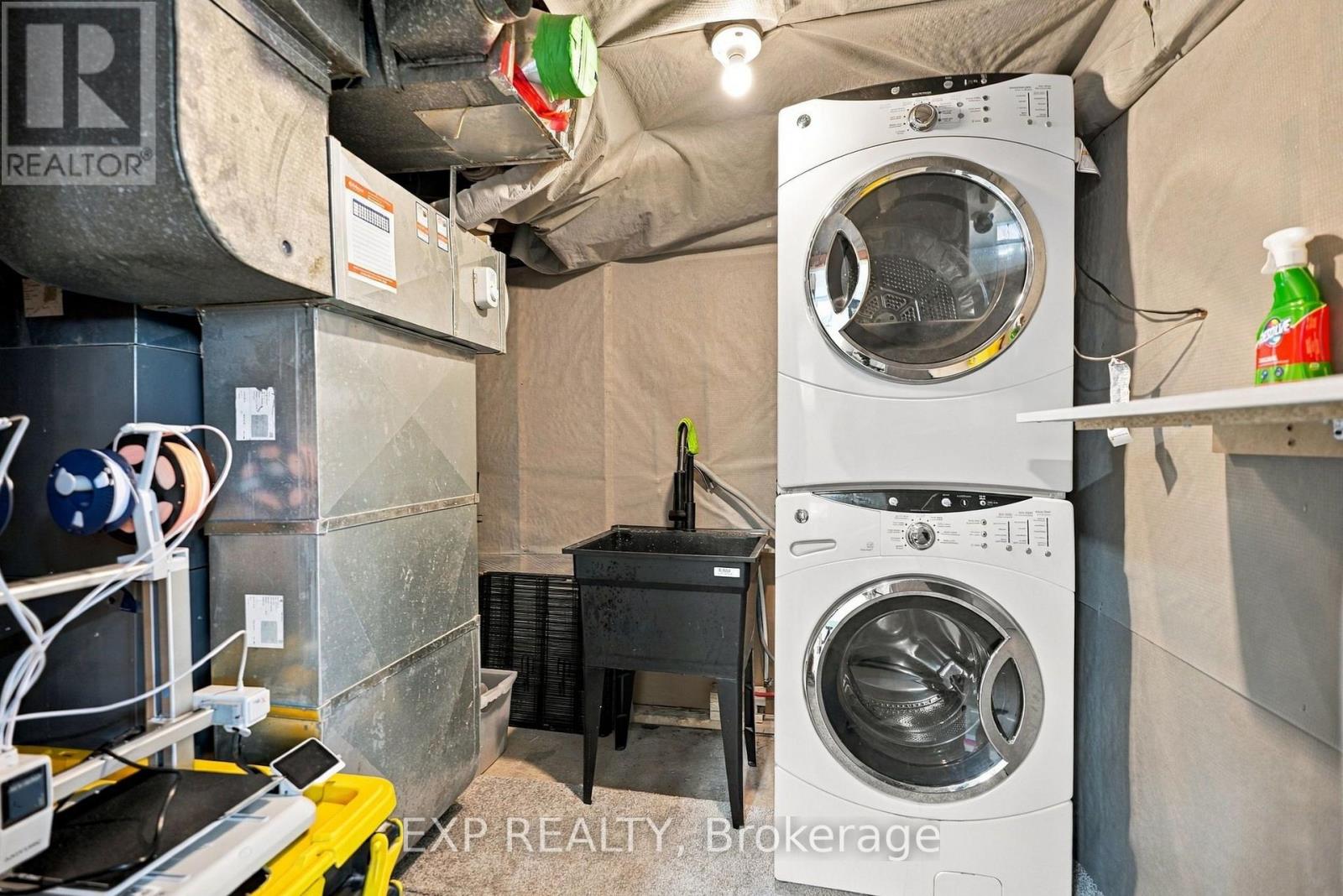 249 WALLACE AVENUE S - Image 37