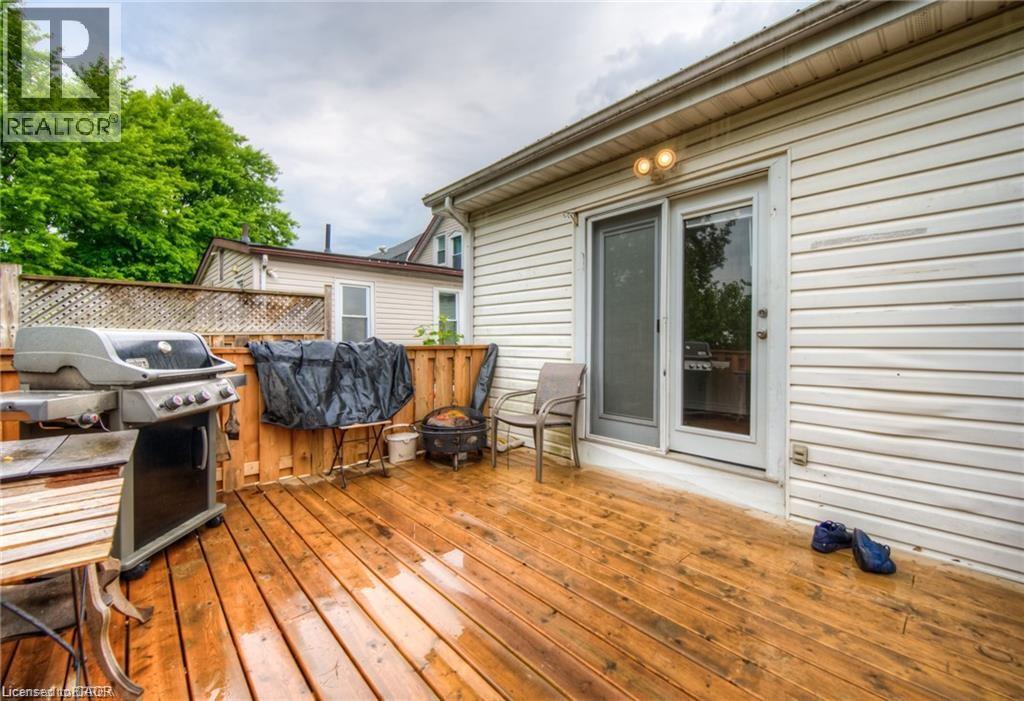 10 BRUCE Street - 37