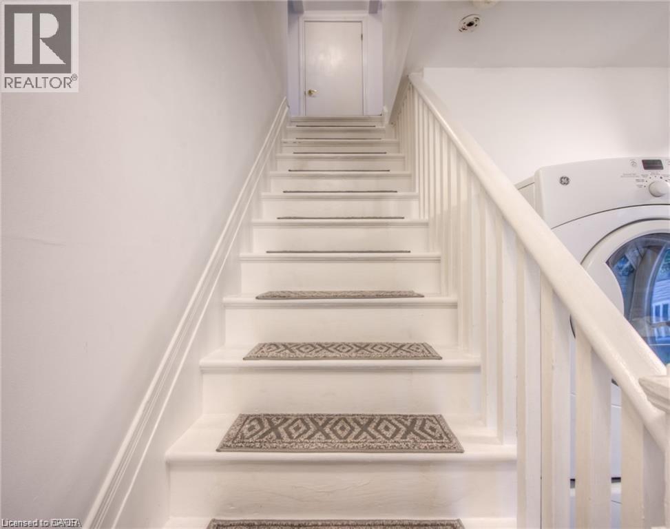 10 BRUCE Street - 23