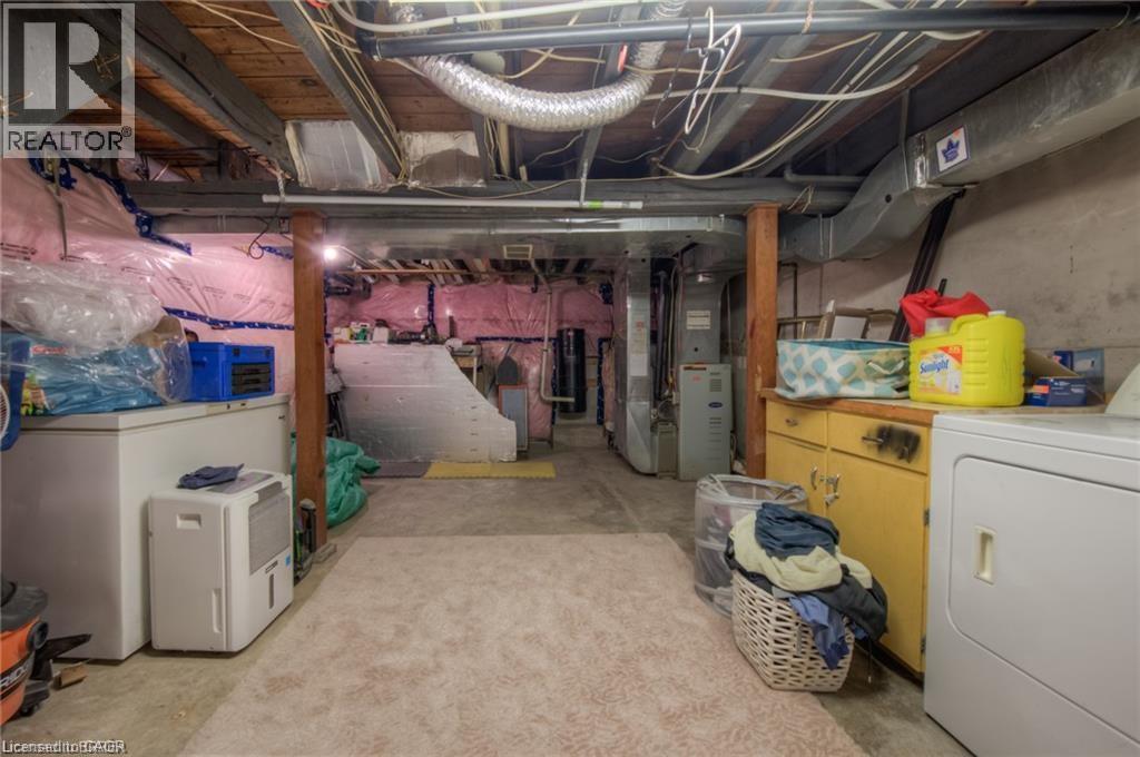 10 BRUCE Street - 35