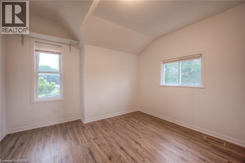 10 BRUCE Street - 21