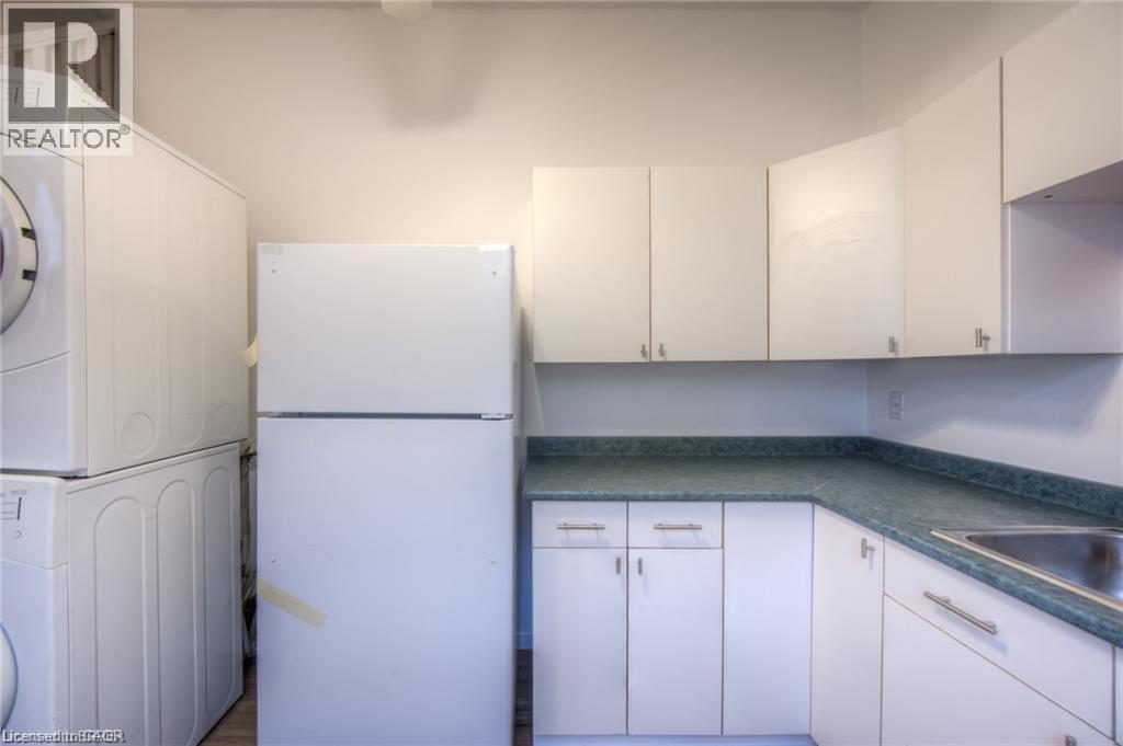 10 BRUCE Street - 27