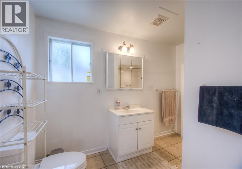 10 BRUCE Street - 34