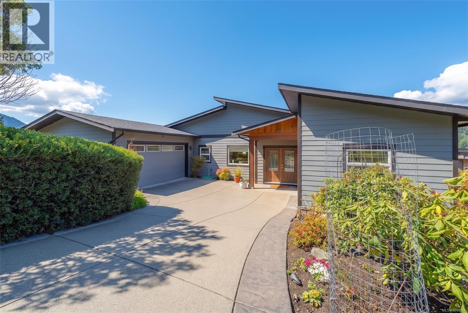 #28 1060 Shore Pine Close - 2