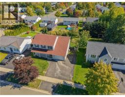 74 Rebecca Drive, photo 3