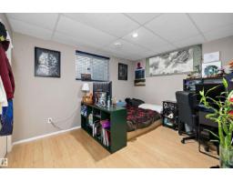 3019 33 Av Nw, Edmonton, AB T6T1X2 Photo 18