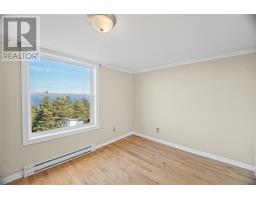 743 St Thomas Line thumbnail 23