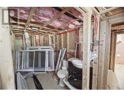743 St Thomas Line thumbnail 31