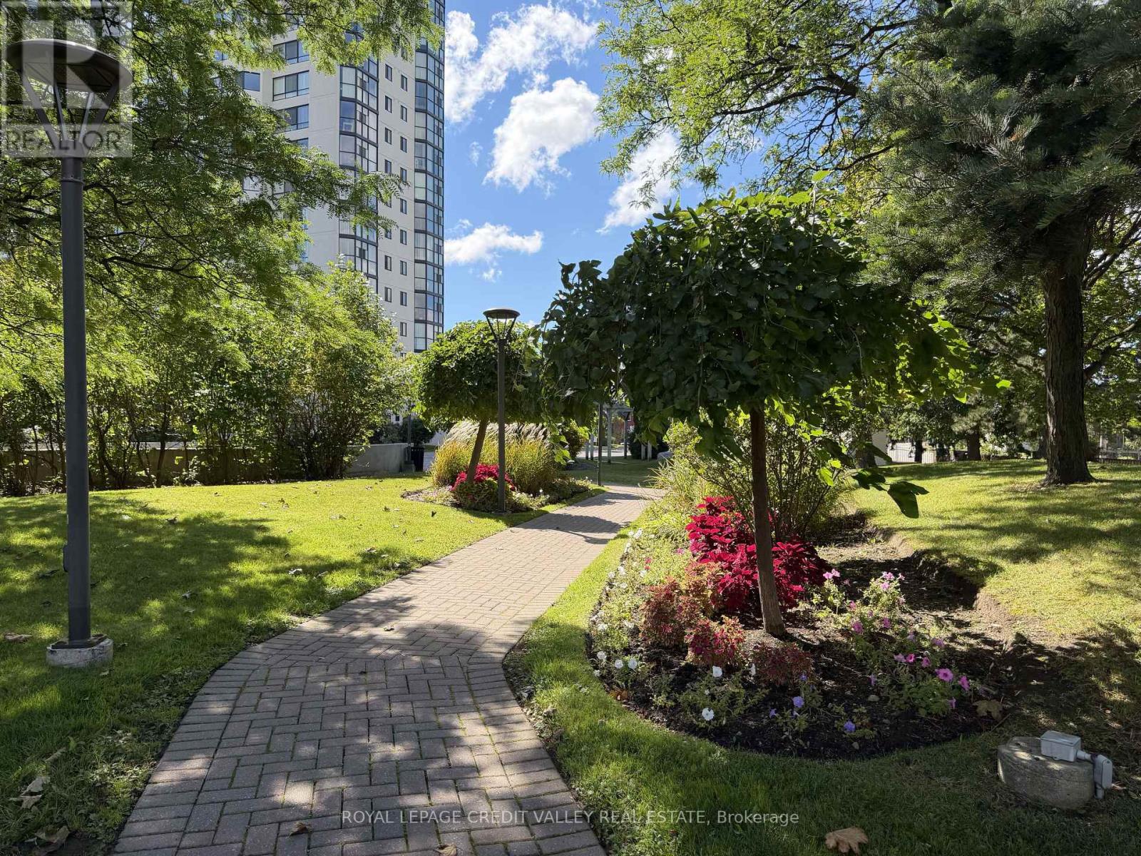 #406 1360 RATHBURN ROAD E - 26