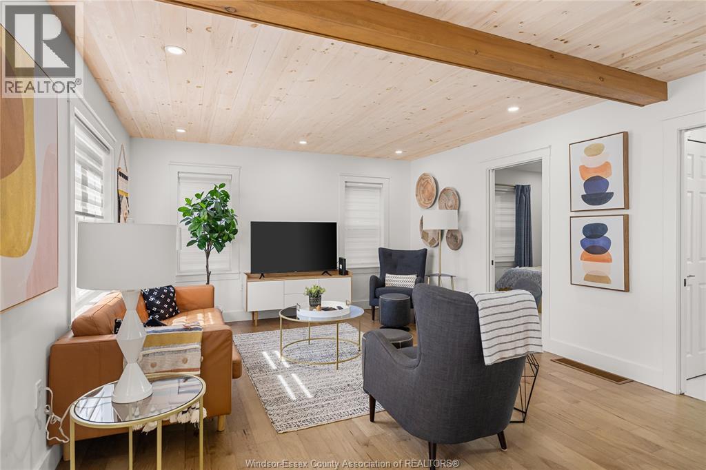 614 PETER ST - 10