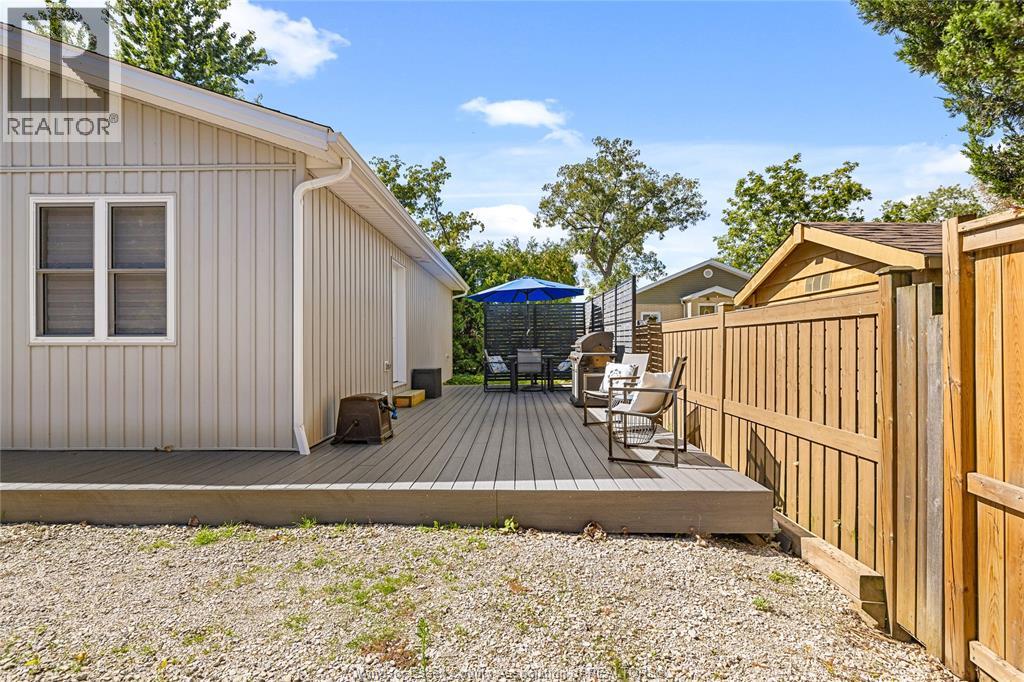 614 PETER ST - Image 22