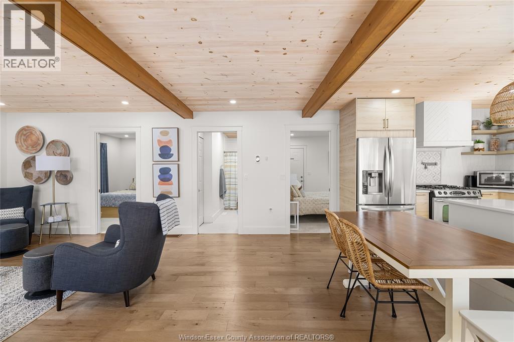 614 PETER ST - 4
