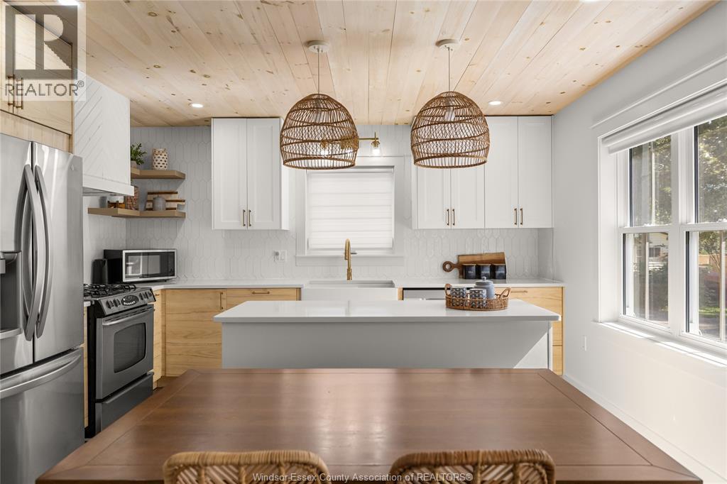 614 PETER ST - 6