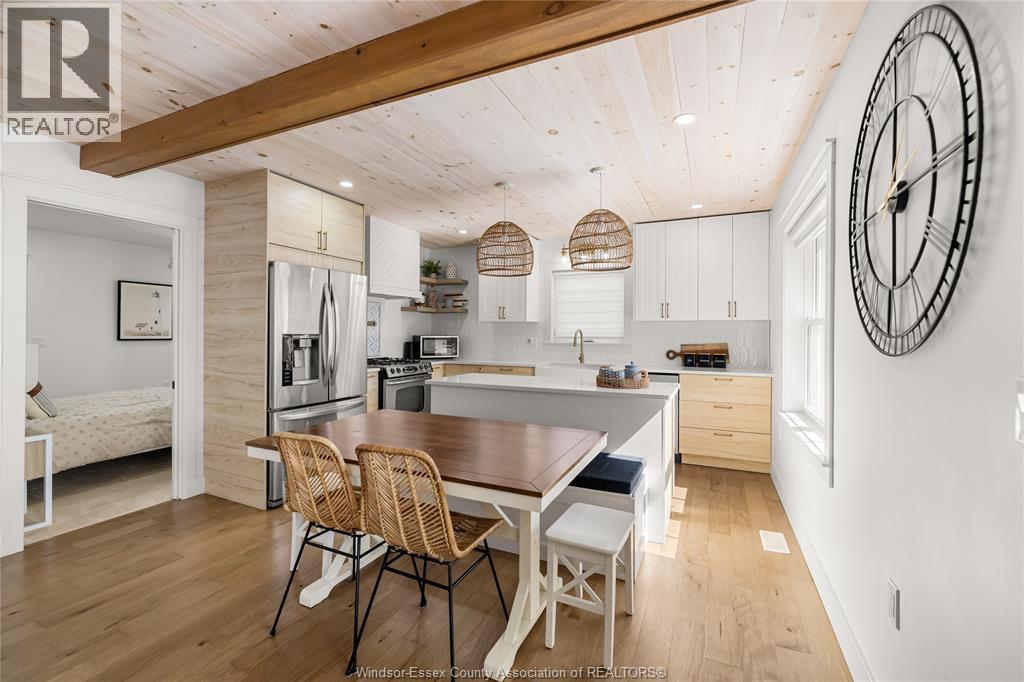 614 PETER ST - 9