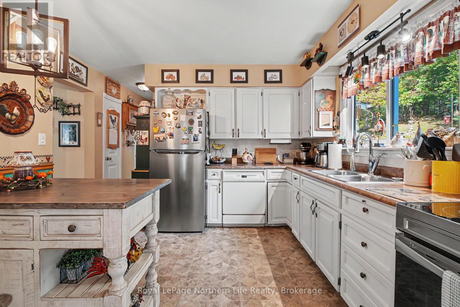 534 PINECREEK ROAD S - Image 15