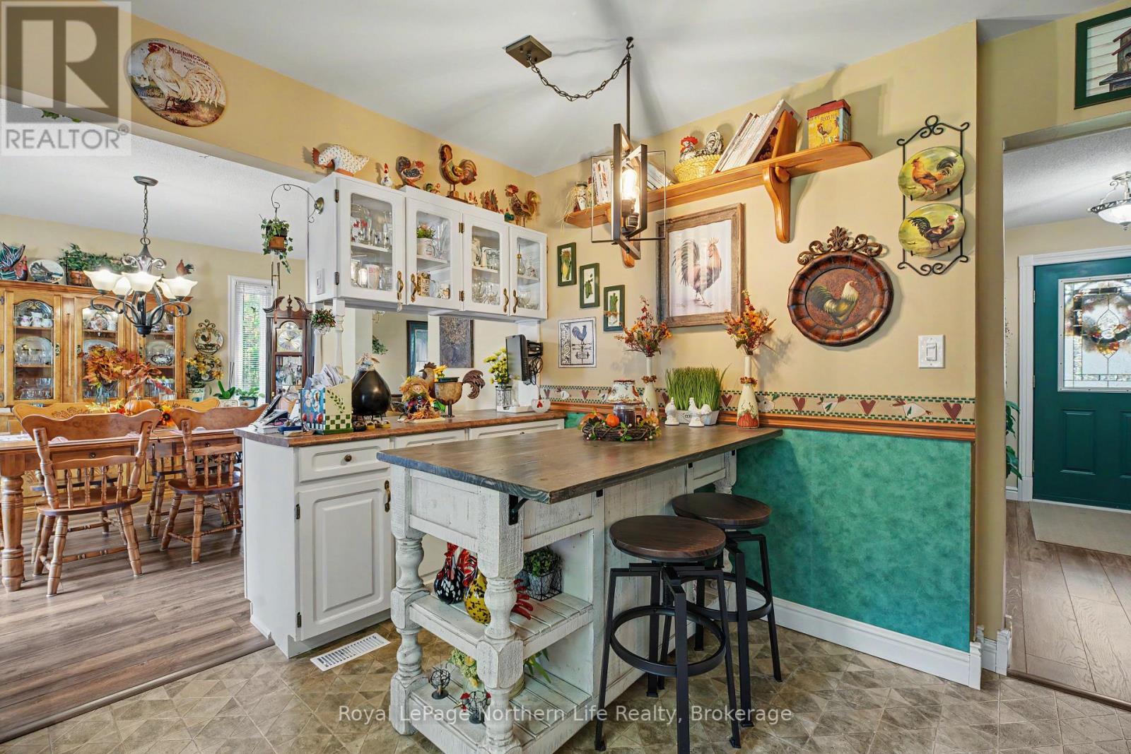 534 PINECREEK ROAD S - Image 18