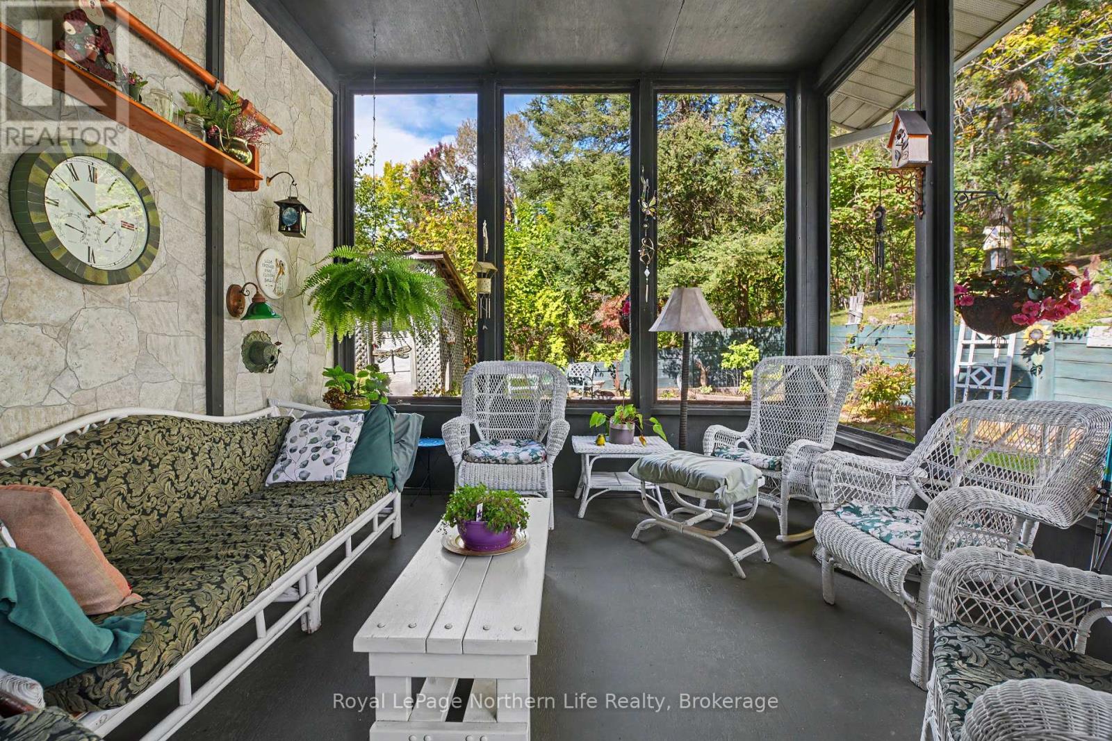 534 PINECREEK ROAD S - Image 24