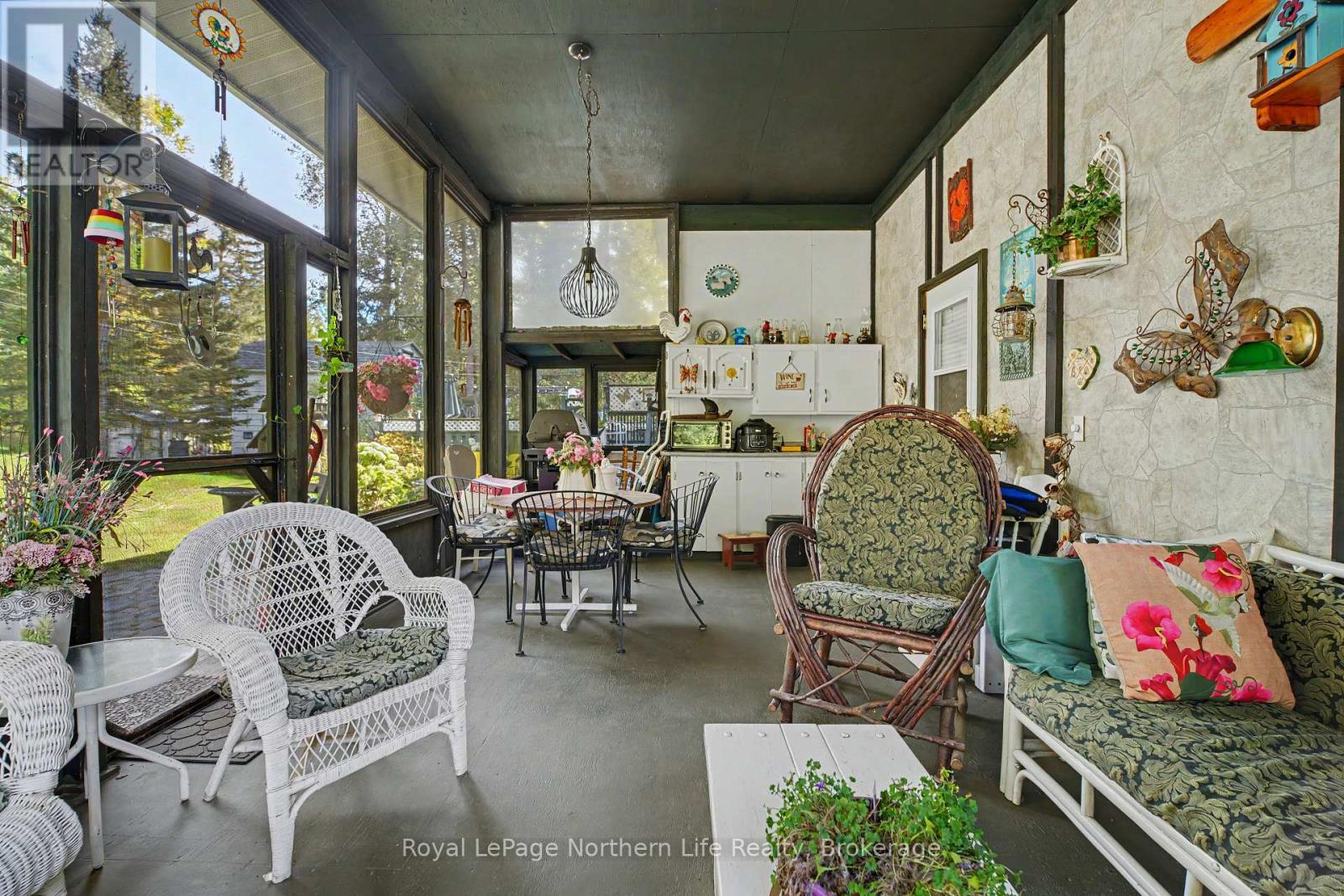 534 PINECREEK ROAD S - Image 25