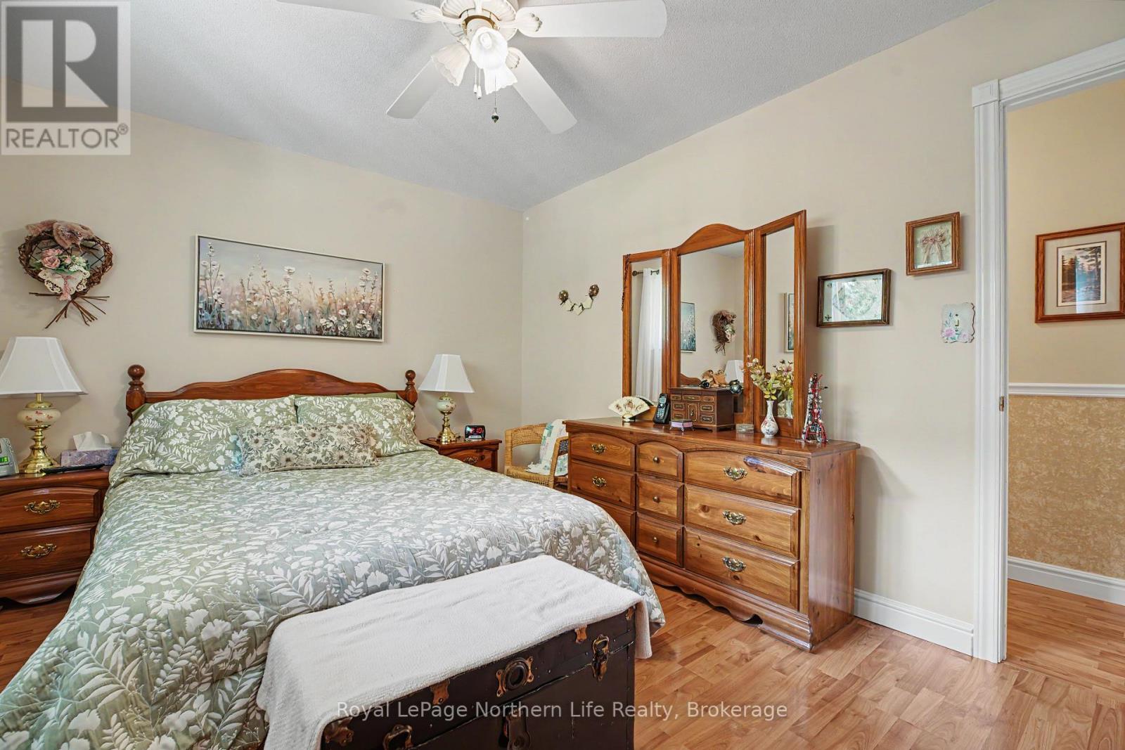 534 PINECREEK ROAD S - Image 37
