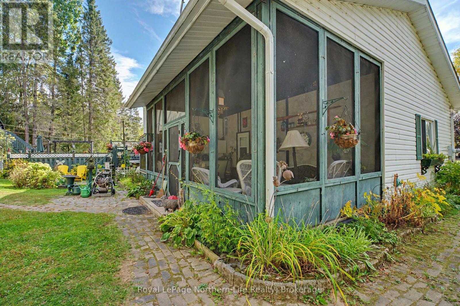 534 PINECREEK ROAD S - Image 42