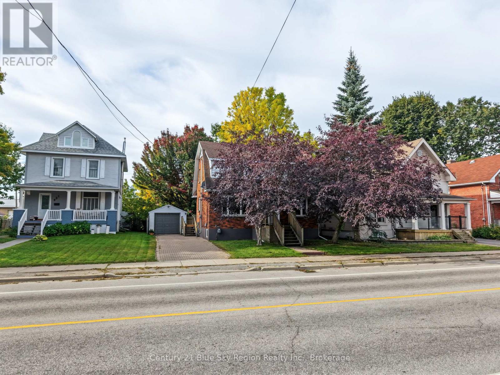 941 MAIN STREET W - Image 44