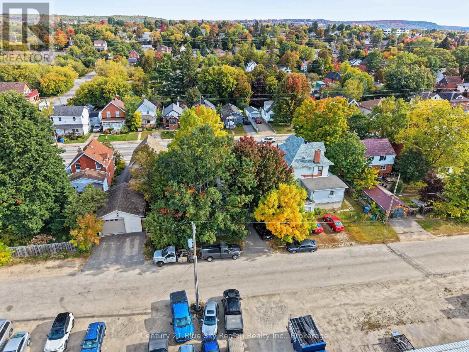 941 MAIN STREET W - 47