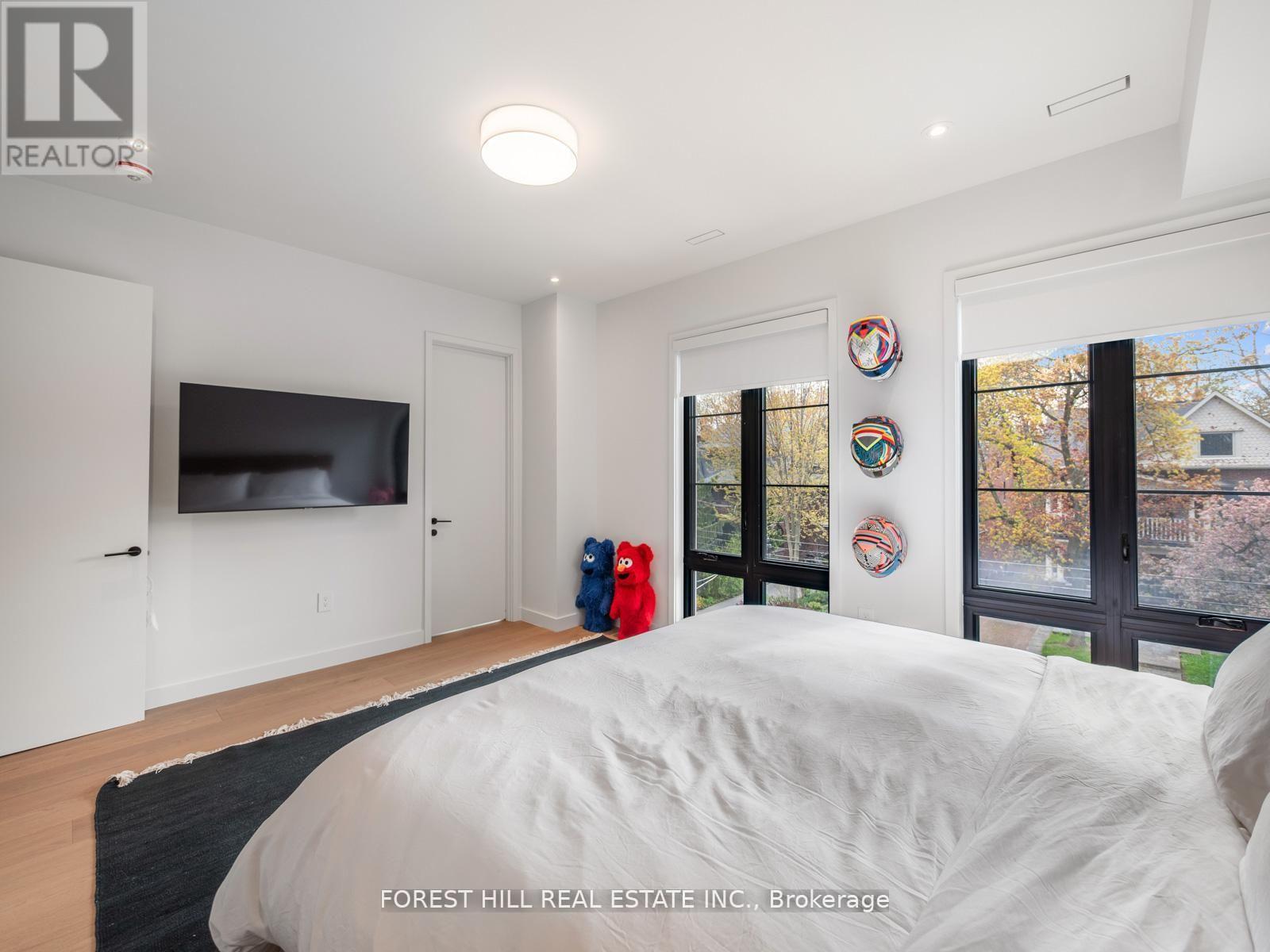 77 KENDAL AVENUE - 25