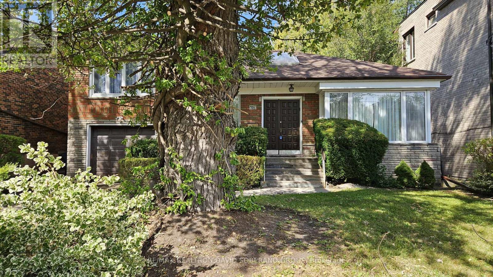 108 YORK DOWNS DRIVE - 1