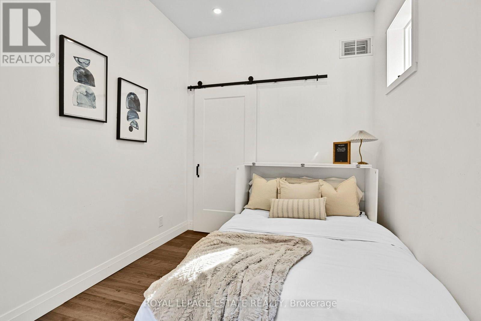 21 BRIGHTON AVENUE - 29
