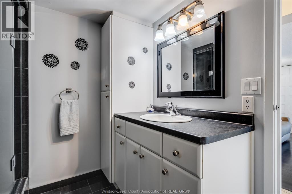 #1110W 9099 Riverside DRIVE - 15