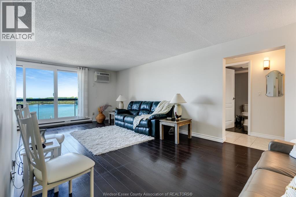 #1110W 9099 Riverside DRIVE - 2