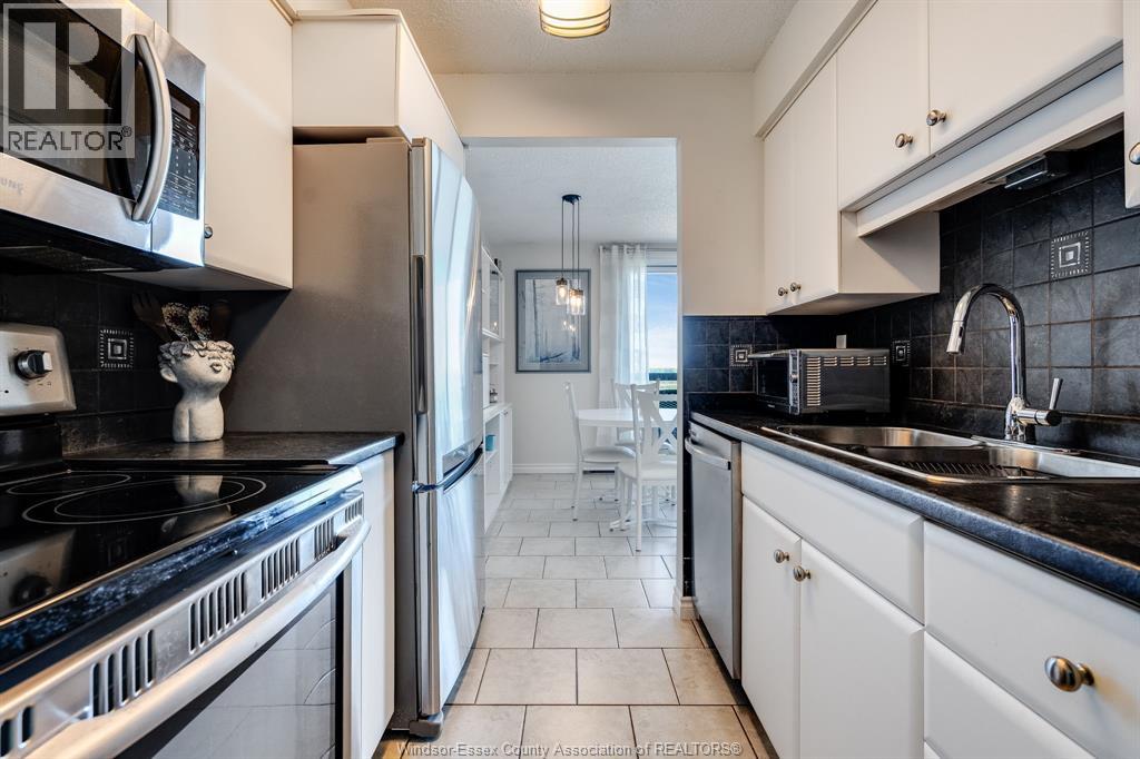 #1110W 9099 Riverside DRIVE - 9