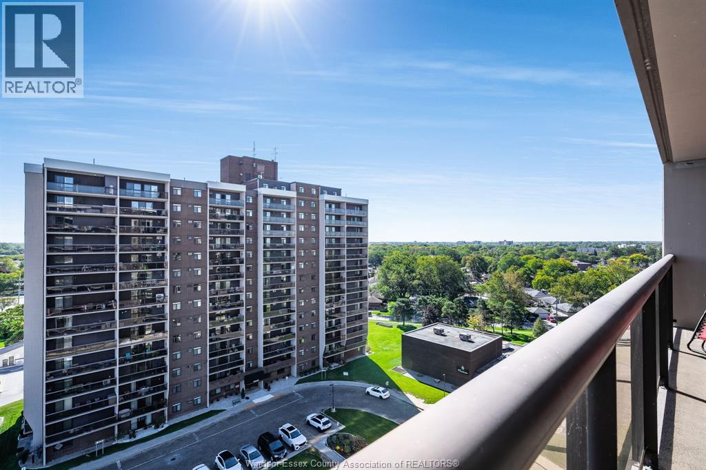 #1110W 9099 Riverside DRIVE - Image 20