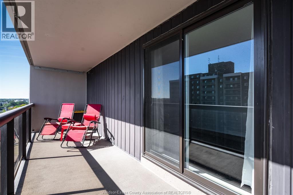 #1110W 9099 Riverside DRIVE - 21