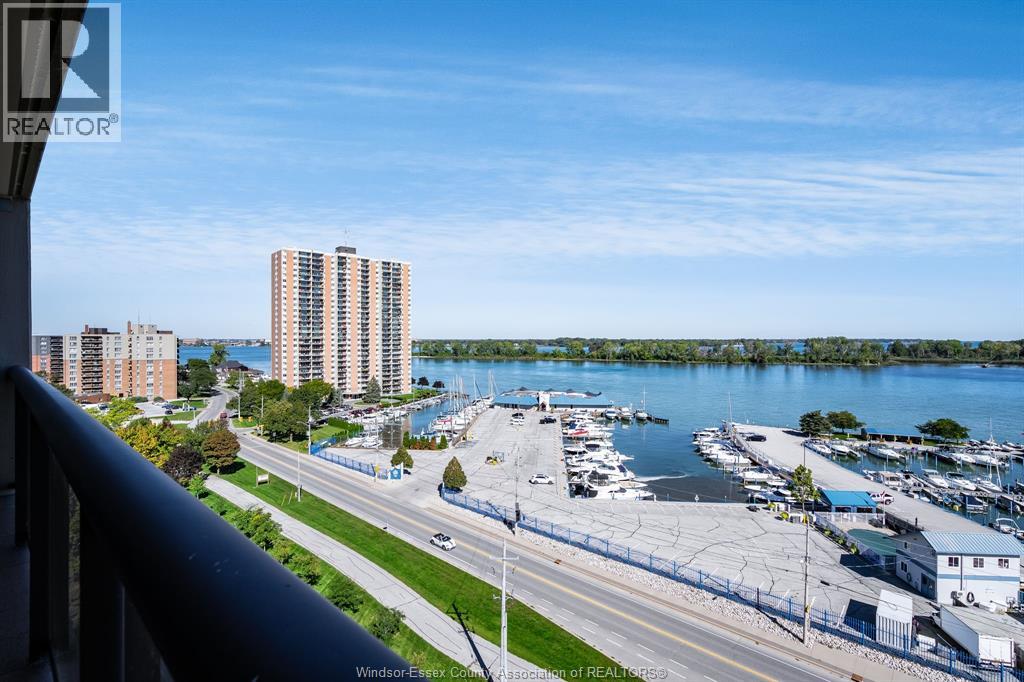 #1110W 9099 Riverside DRIVE - 18