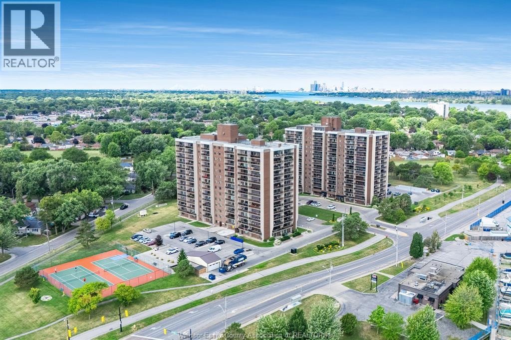 #1110W 9099 Riverside DRIVE - Image 47