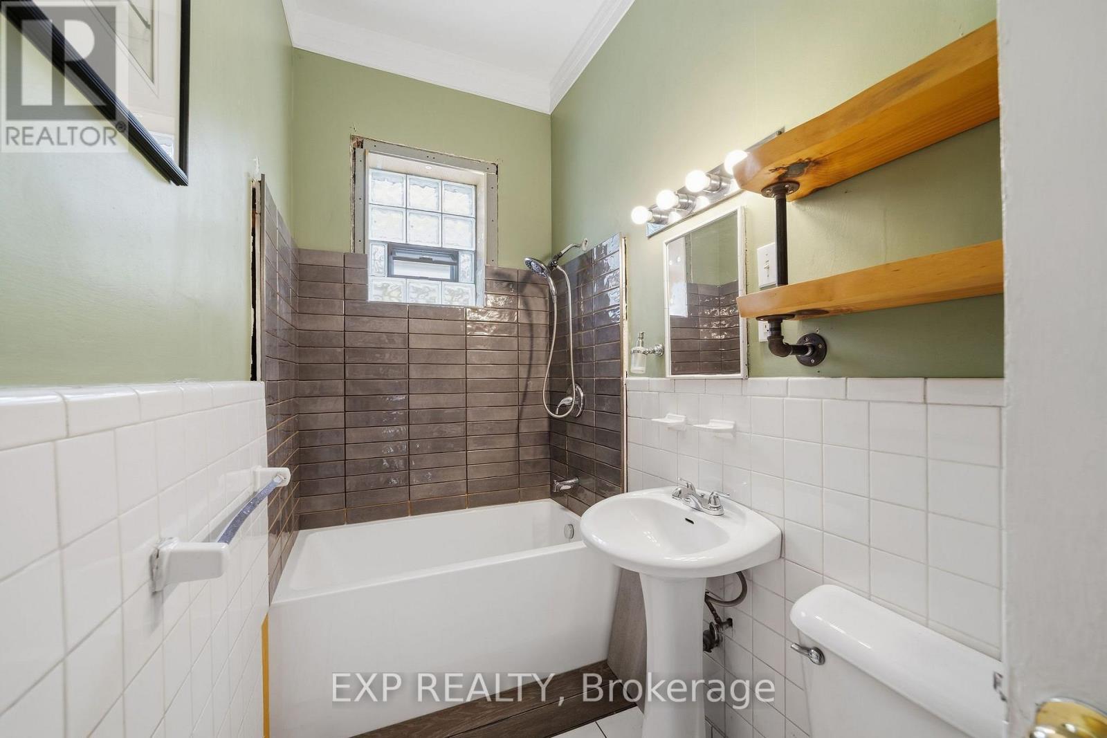 30 SPRINGBANK DRIVE - Image 12
