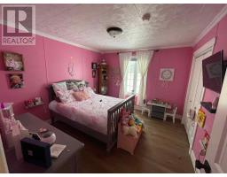 80 A Loop Road thumbnail 16