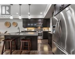 Kitchen - 107 Hunt Avenue, Richmond Hill, ON L4C4H1 Photo 7