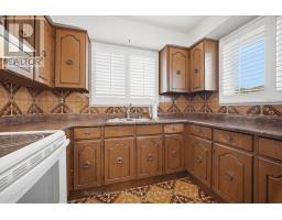Kitchen - 90 North Ridge Road, Vaughan, ON L4L2G8 Photo 9