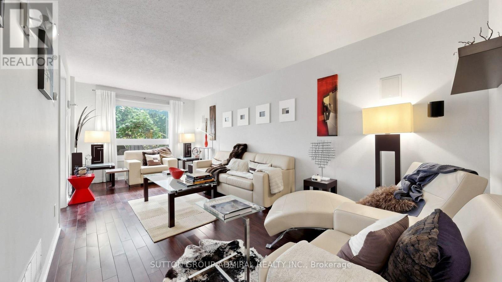 4 DORAL GATE - Image 12