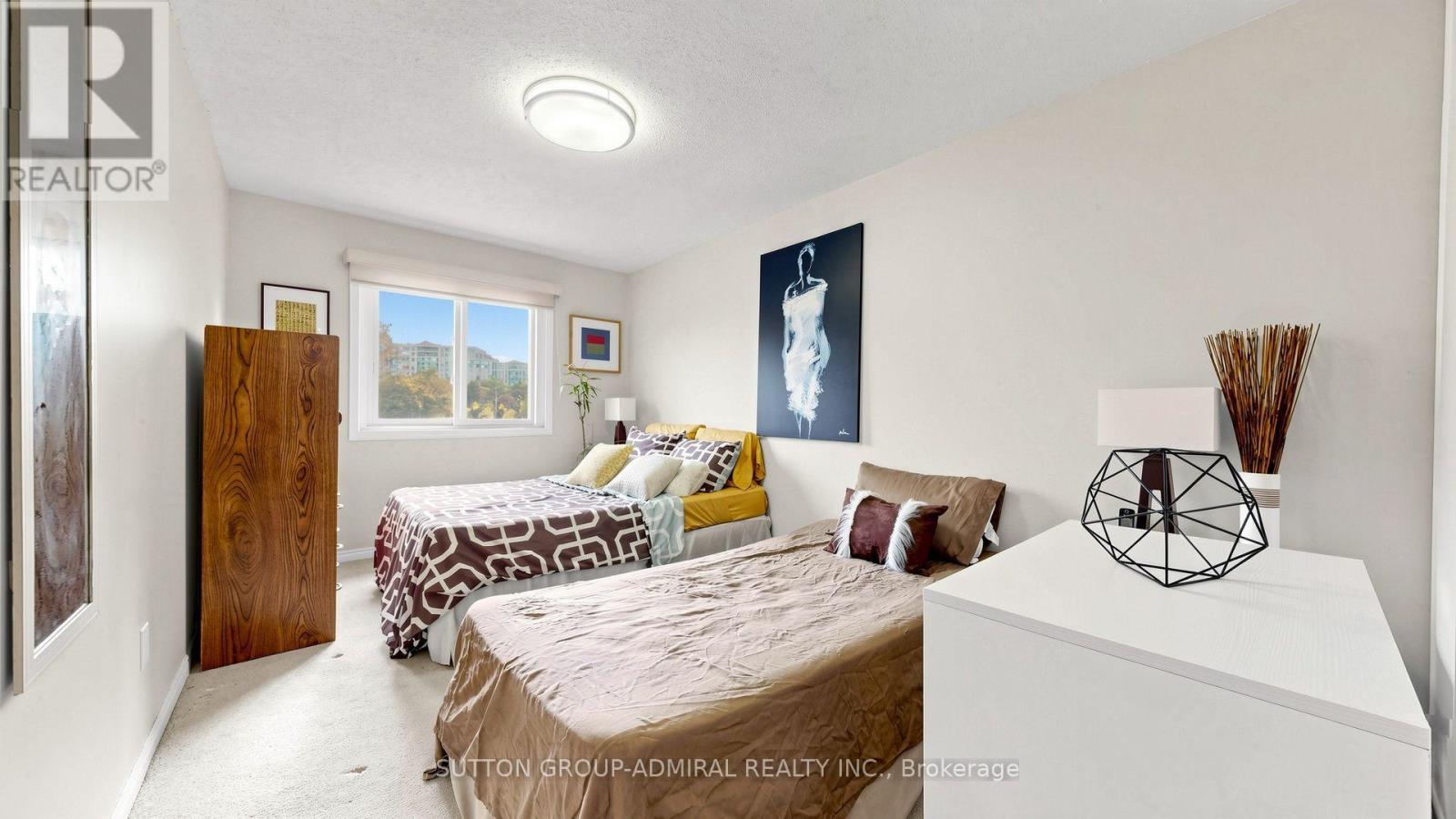 4 DORAL GATE - Image 32