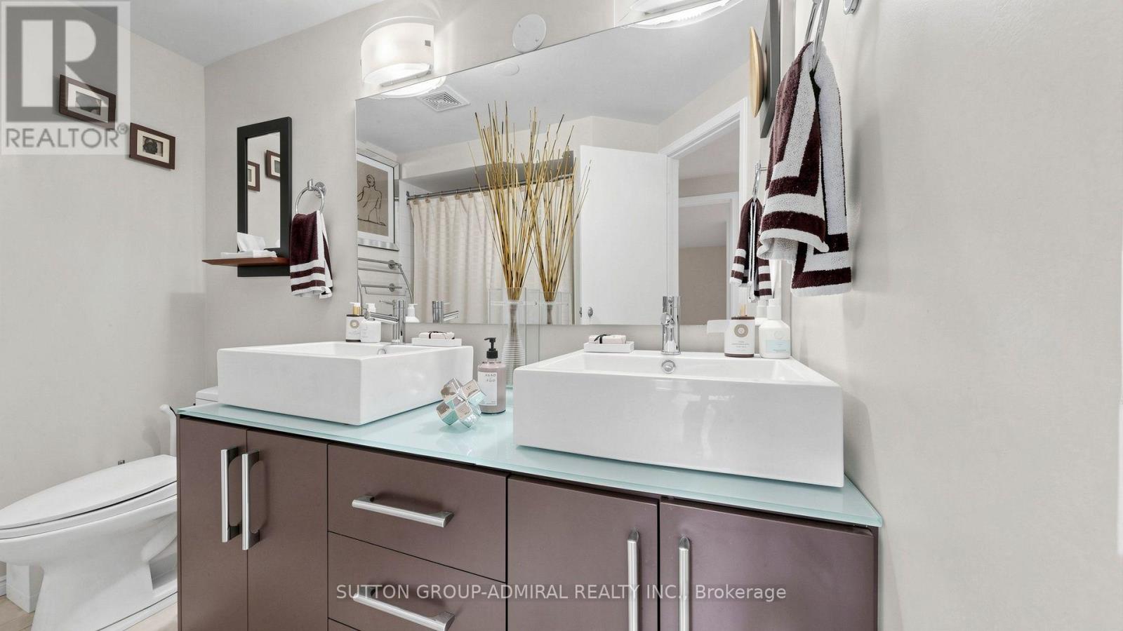 4 DORAL GATE - Image 33