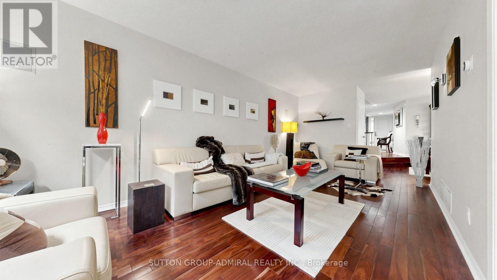 4 DORAL GATE - Image 9