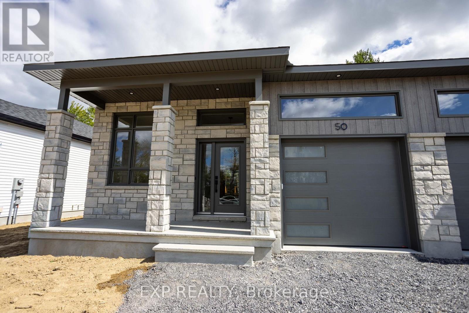30 HUGHES CIRCLE - 1