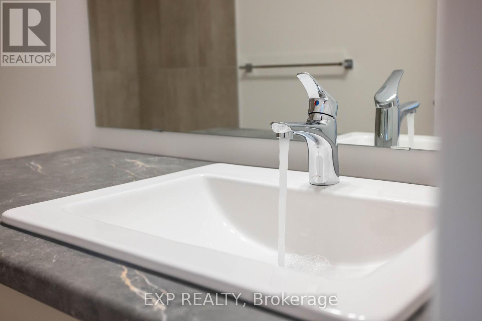 30 HUGHES CIRCLE - Image 12